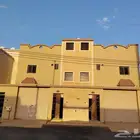 للايجار شقه أرضي وعلوي مستقل بحي الورواد