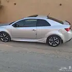 كيا سيراتو موديل 2013 فل كامل فيها 4 قطع رش تبهيت بسبب الفح