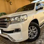 لاندكروزر GXR موديل 2018 سعودى شبه الجديد شرط - ممشى قليل