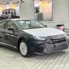تويوتا كامري LE بنزين اللون أسود موديل 2025 سعودي