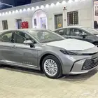 تويوتا كامري LE بنزين اللون تيتانيوم موديل 2025 تقسيط وكاش