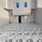 للبيع فله روف دور ثاني مع ملحق مدخل مستقل بالخميس حي النور