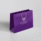 مصممة جرافيك
