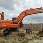 بيع وشراء المعدات الثقيله