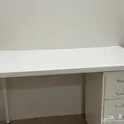 طاوله وأدراج جديده ونظيييفه