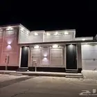 للبيع دور ارضي بحي التلال بسعر مناسب