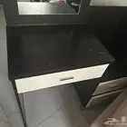 دولاب متكامل مع تسريحه وشوفنيره