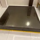 طاولة رخام جديده سبب البيع ابي غيرها قابل للتفاوض