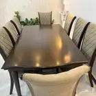 طاولة طعام