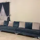 للبيع طقم كنب فاخر مع كامل الأثاث