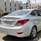 سيارة اكسنت للبيع اللون فضي