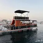 قارب بحري للإيجار