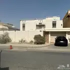 فرصة ذهبية للبيع فيلا 900م استثمارية وسكنية بفواز الجنوبي
