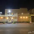 للبيع فيلا درج داخلي بحي اشبيليه ب3مليون و200الف