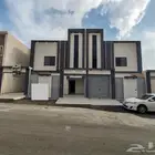 للبيع روف علوي مع ملحق درج خارجي فقط 9 غرف و بسعر 650 الف