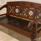 كراسي خشبيه