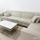 أثاث للبيع.