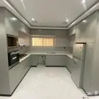 للتقبيل ورشه مطابخ المونيوم مع المعرض