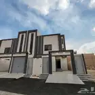 للبيع دور ارضي بحوش مدخل سيارة بسعر 550 الف بالخميس