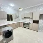 مطبخ ومكيفات للبيع بحالة جديدة استخدام اقل من ستة شهور