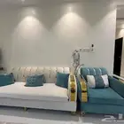 غرفة نوم بدولابها والتسريحة و كنب صاله 5 قطع مساند