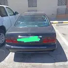 مرسيدس عيون موديل 2000