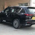 جيب لكزس LX BB 2025 سعودي اصفار باكياس الوكالة (اسودابيض)