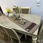 طاولة طعام