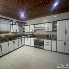 دولاب مطبخ شبه جديد