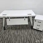 مكاتب خشي مودرن لون ابيض