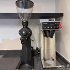 للبيع مكاين قهوه شبه جديده