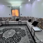 كنب مستعمل نظيف وعربية قهوة جديده