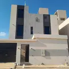 ادور علوي مع ملحق وصطح فلل دبلكسات