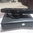 عندي جهاز xbox 360 مخزن لم يستخدم كثير