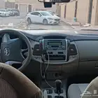 سيارة انوفا عائلية