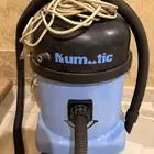 مكنسة شفط رطب لتنظيف السجاد