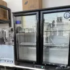 يوجد لدينا ثلاجة عرض اندر كونتر