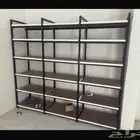 تم البيع   طاولة حديد ورفوف خشب طبرجل