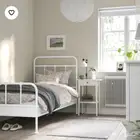 سرير حديد