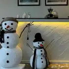 رجل الثلج منحوت