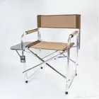 كرسي بطاولة جانبية