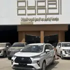 تويوتا فيلوز 2025 فل ابيض لؤلؤي