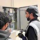 كهربائي وسباك محترفين