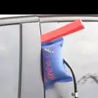 فتح باب السيارة