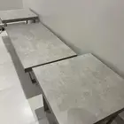 للبيع طاولات شبه جديد