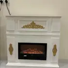 رف وديكور مع مدفئه