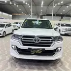 تويوتا لاندكروزر 2019 تورنج فل كامل سعودي ماشي 77 الف