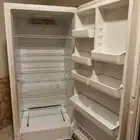 ثلاجه في حاله جيده خاليه من الأعطال