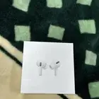 سماعة ايربودز برو الجيل الثاني