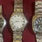 ساعات للبيع